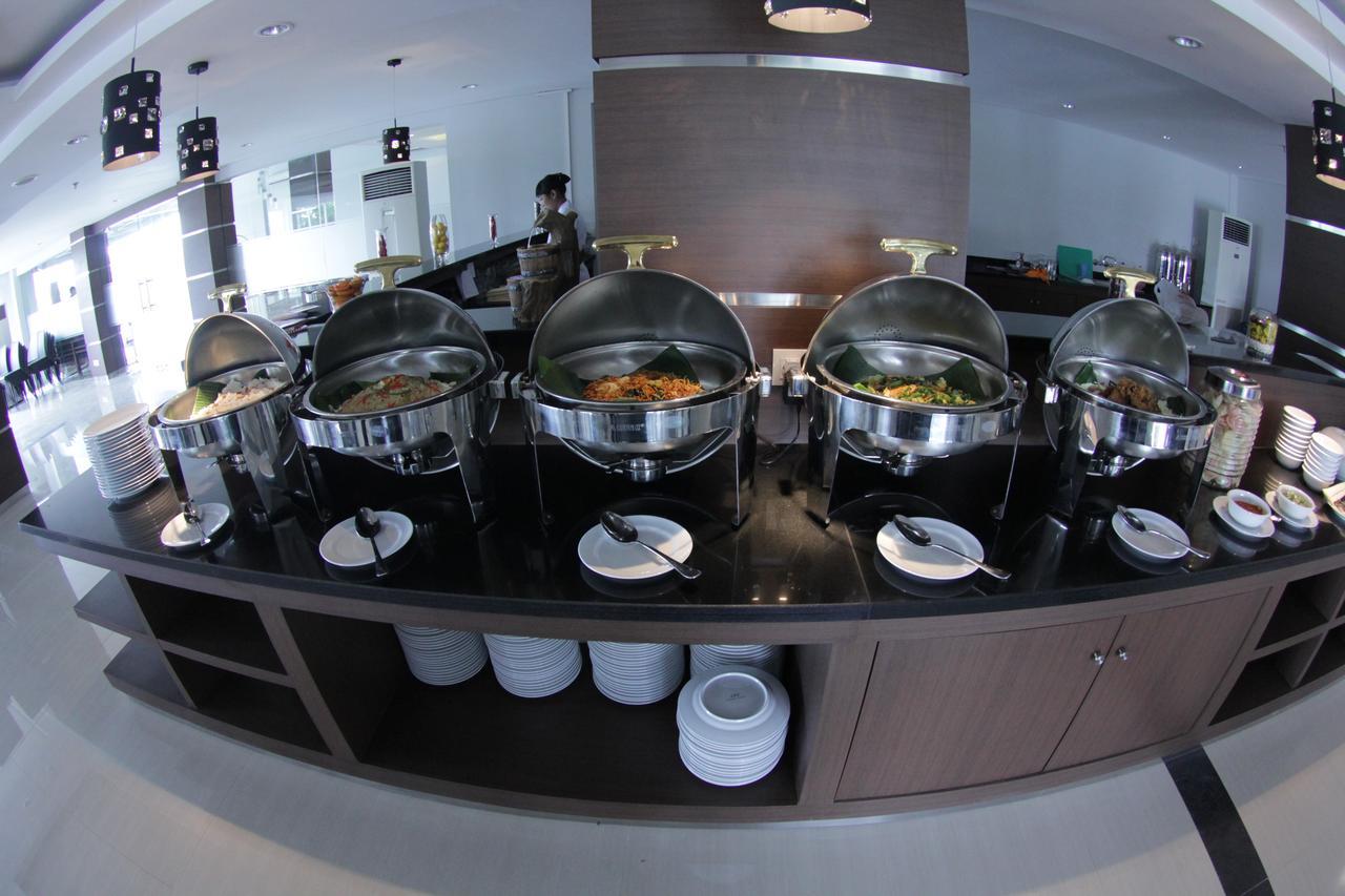 Amantis Hotel Demak Exterior foto
